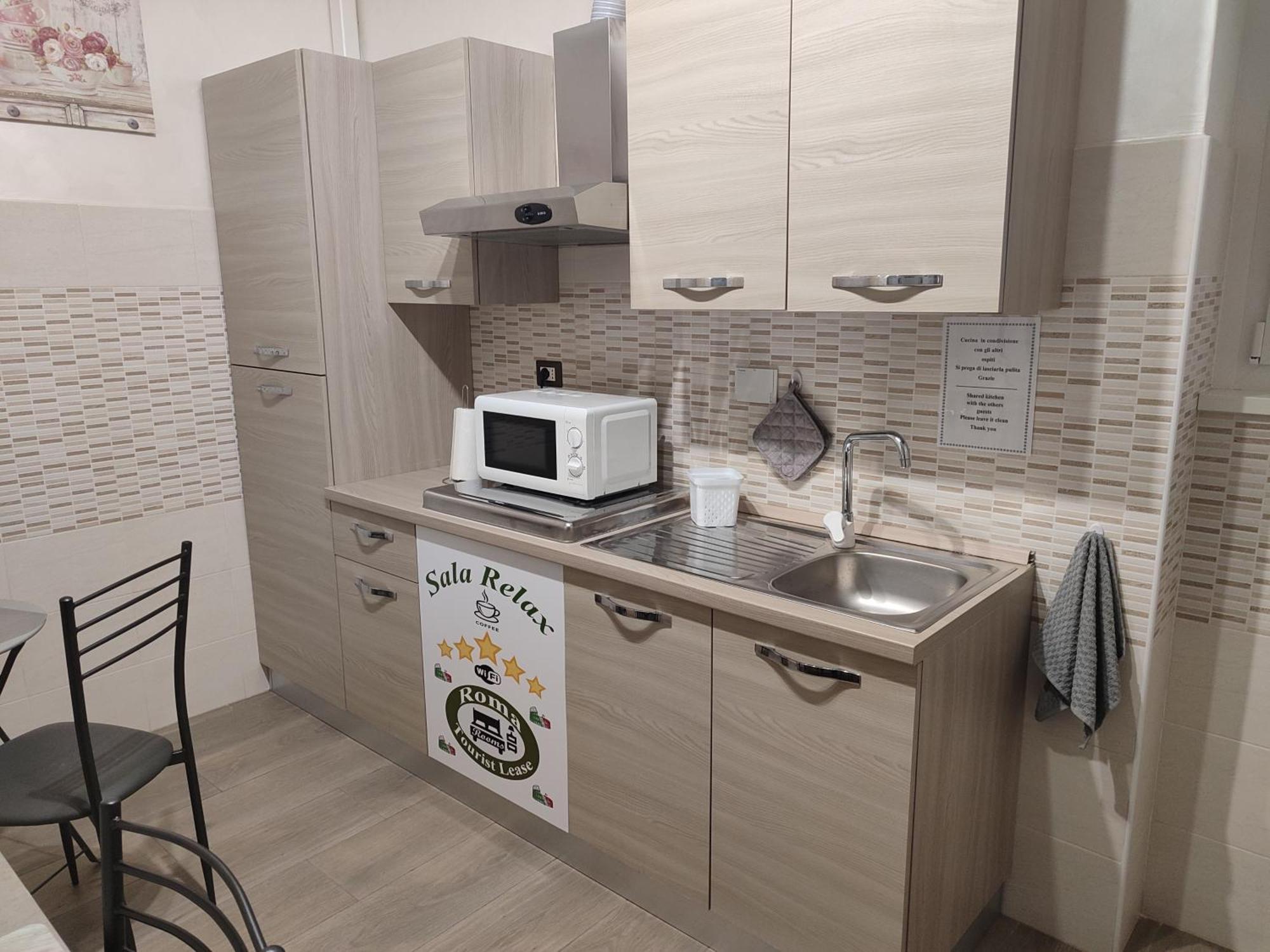 Hotel Roma Tourist Lease Acilia Esterno foto